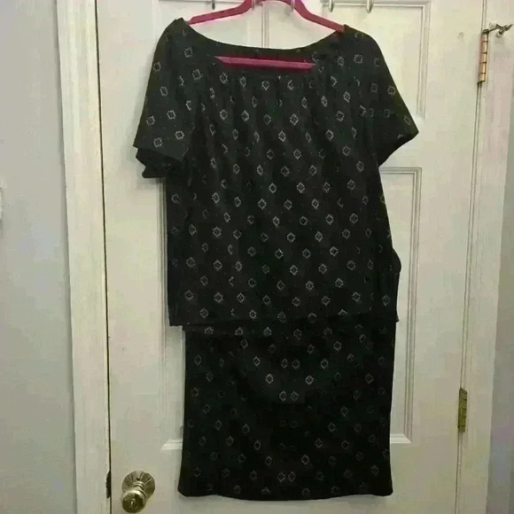 Set Of 2 Black Blouse & Skirt,size Large - Picture 1 of 3